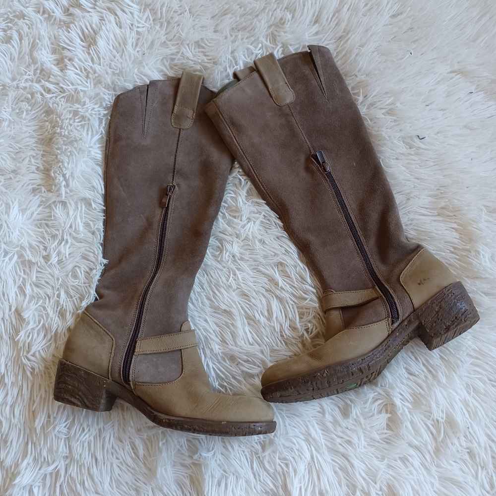 El Naturalista Suede and Leather Boots, 38